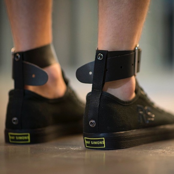 ADIDAS X RAF SIMONS - Picture 2 of 15